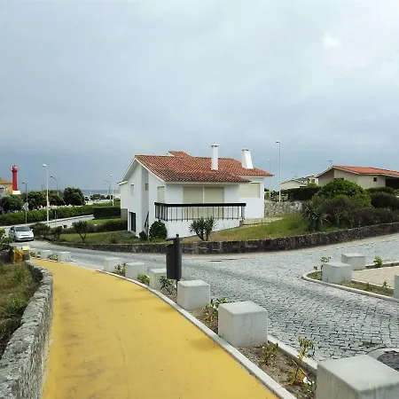 Casa Da Claraboia Ferienhaus Esposende